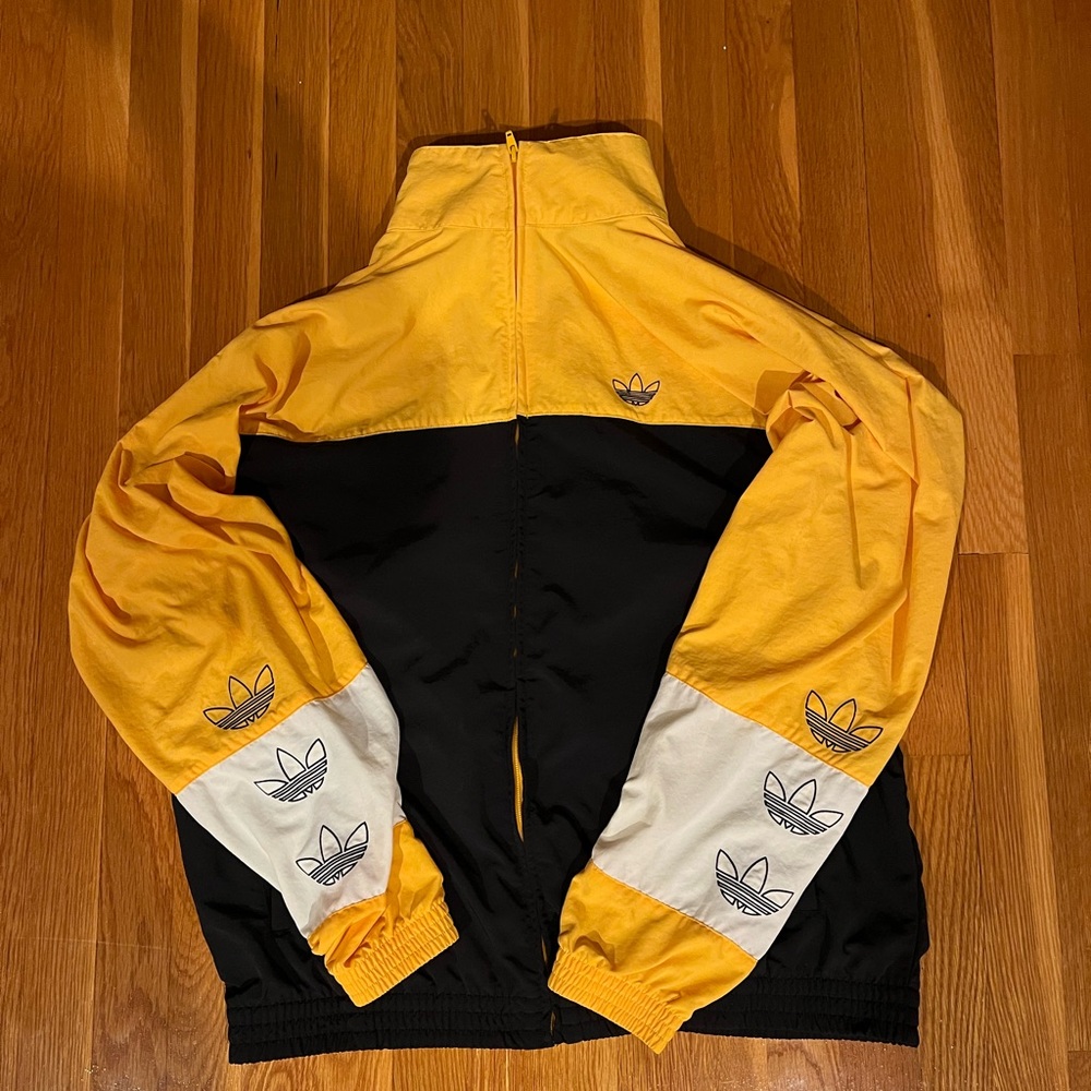 vintage-styled adidas men’s embroidered windbreaker